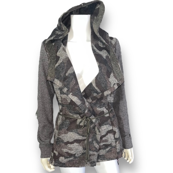 MYSTREE Camo Print Tie Waist Hooded Sweater Cardigan Belt Wrap Jacket Top S - Picture 1 of 7
